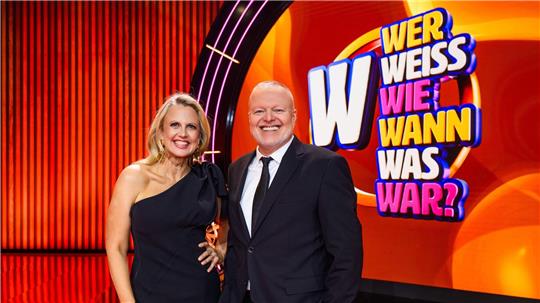 Barbara Schöneberger und Stefan Raab lassen in ihrer neuen Show verschiedene Generationen gegeneinander antreten. (Handout)
