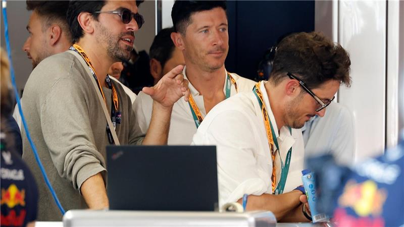 Barcelonas Stürmerstar Lewandowski ist Formel-1-Fan. 