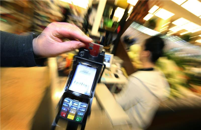 Erneut Zuwächse für bargeldloses Bezahlen mit der Girocard Bargeldloses Bezahlen wird in Deutschland immer beliebter.