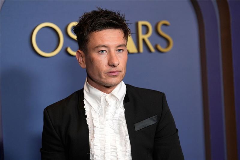 Barry Keoghan kommt zur Verleihung der Ehren-Oscars im Dolby Theatre in Los Angeles.