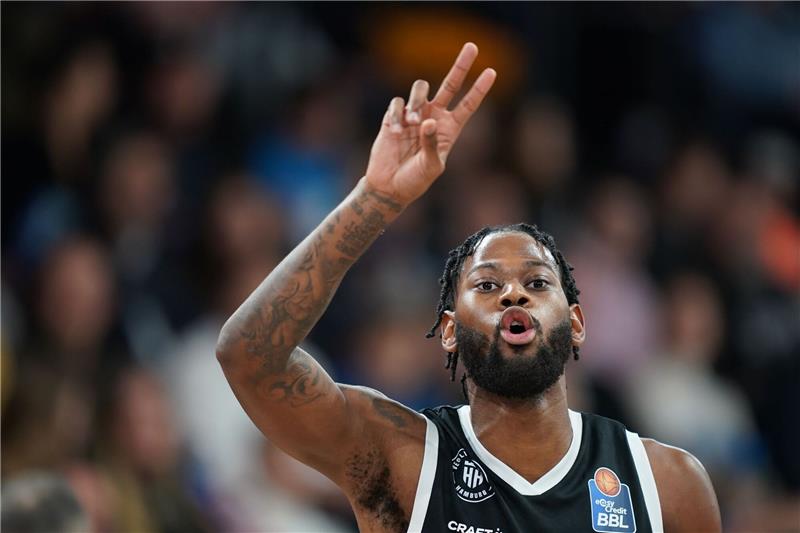 Hamburg Towers gewinnen Play-In-Duell in Oldenburg Basketball: Bundesliga, Hamburg Towers, Aljami Durham in Aktion.