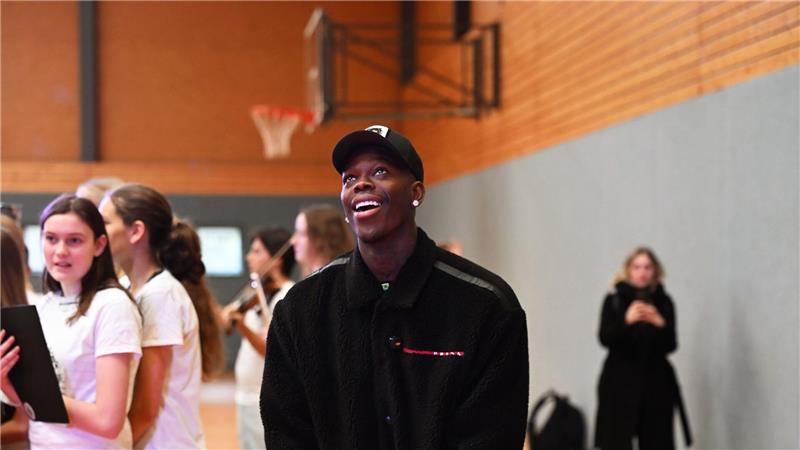 Basketball-Welt- und Europameister Dennis Schröder könnte schon bald Ehrenbürger seiner Heimatstadt Braunschweig werden. 