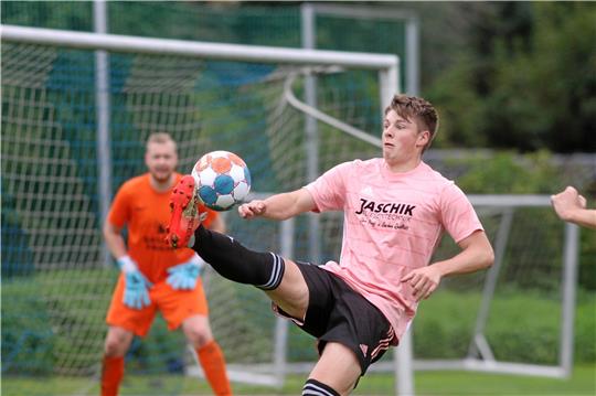 Bastian Wagner und der TSV Lochtum belegen bei einem Blitzturnier um die Meisterschaft den zweiten Platz. Foto: Gietemann