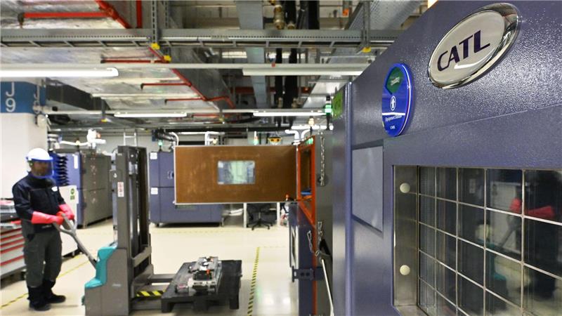 Batteriehersteller CATL erweitert Testkapazitäten Batteriezellen werden beim Test in Arnstadt unterschiedlichen Umweltbedingungen ausgesetzt.