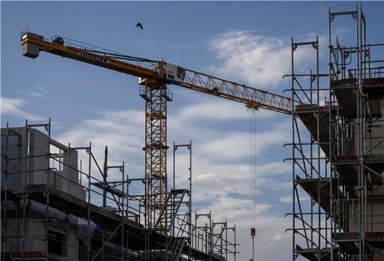 Bauen wird in Deutschland augrund verschiedener Faktoren immer teurer.