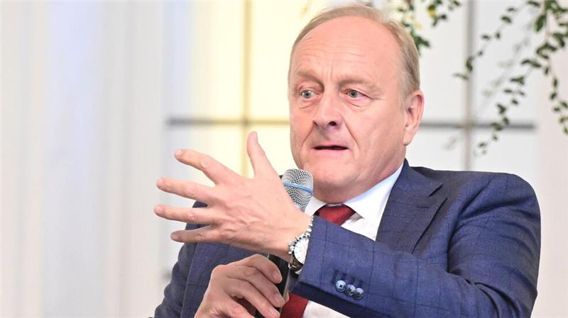 Bauernpräsident Rukwied hofft darauf, dass der Ausbruch der Maul- und Klauenseuche die Grüne Woche nicht zu sehr überschattet. (Archivbild)