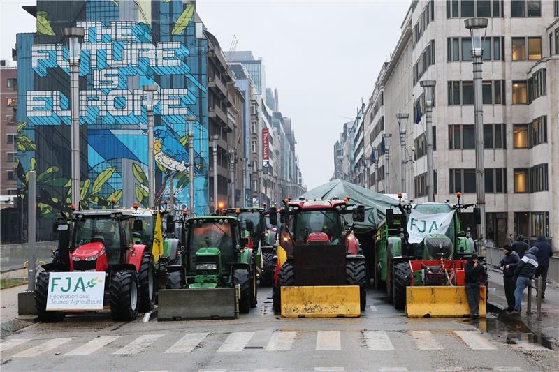 EU-Kommission will laxere Umweltregeln für Bauern erlauben Bauernprotest in Brüssels EU-Viertel.