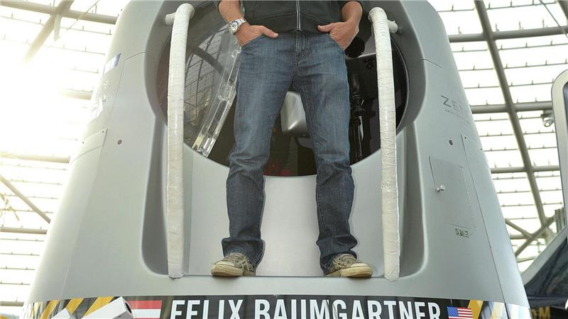 Tod eines Rekordmanns - Felix Baumgartner stirbt in Italien Baumgartner mit Österreich-Fahne. (Archivbild)