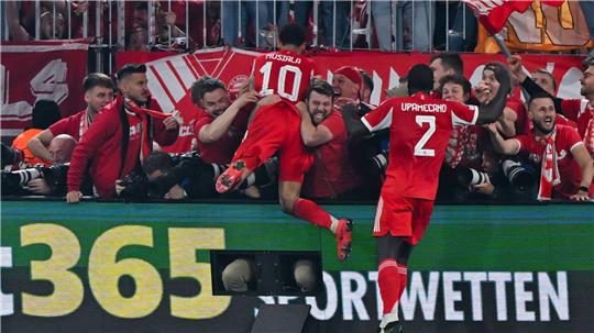 Bayern München ist von der UEFA mit einer saftigen Geldstrafe belegt worden. (Archivbild)