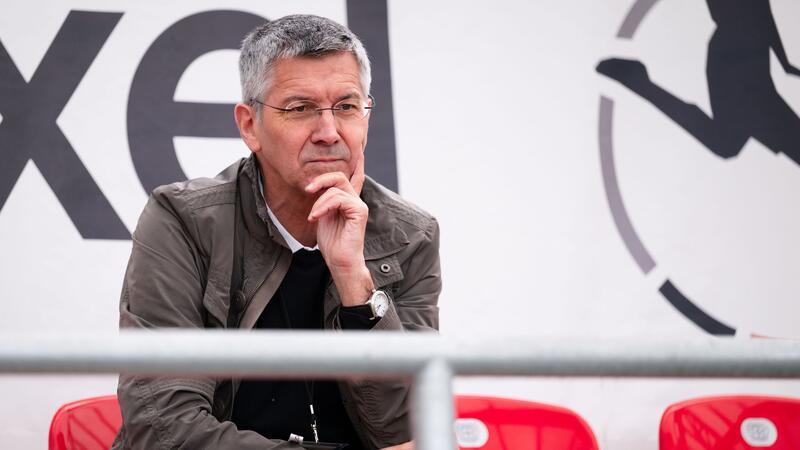 Bayern Münchens Präsident Herbert Hainer zeigt sich in einem Interview besorgt über den zunehmenden Rechtsruck in Europa.