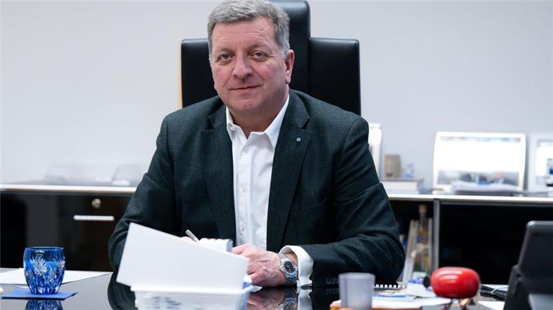 Droht Deutschlandticket 2026 das Aus? Bayern fordert Bund zur alleinigen Finanzierung auf.
