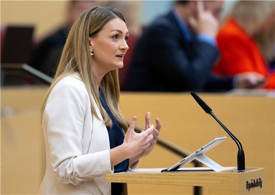 Bayern sei entschlossen, sich gegen den gefährlichen Konsum von Cannabis zu stemmen, sagt Gesundheitsministerin Judith Gerlach (CSU).
