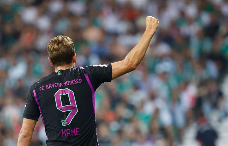 Harry-Hype und Kane-Mania: Stürmer macht die Bayern besser Bayerns Harry Kane bejubelt sein erstes Tor in der Bundesliga: Das 2:0 gegen den SV Werder Bremen.
