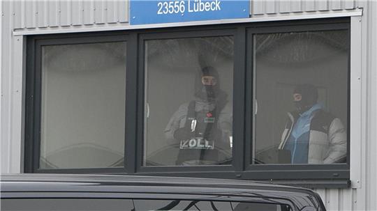 Beamte des Zollkriminalamts hatten am Morgen fünf Männer festgenommen.