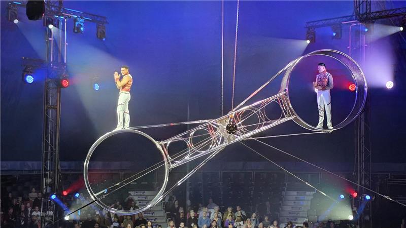 Beeindruckende Akrobatik: Die Artisten versetzen ihr Publikum in Goslar ins Staunen.