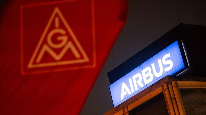 Keine Einigung bei Metall-Tarifverhandlungen im Norden Bei Airbus kam es in der Nacht zu einem Warnstreik.