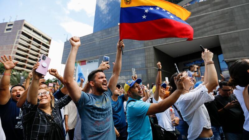 Blinken sorgt sich um Oppositionsführer in Venezuela Bei Demonstrationen gegen die offiziellen Ergebnisse der Wahl wurden Hunderte Menschen festgenommen. (Archivbild)