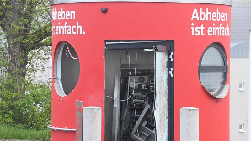 Bei Geldautomatensprengungen nutzen Kriminelle gefährliche Stoffe und richten hohen Schaden an. Bundesweit gehen Einsatzkräfte gegen solche Taten vor.  (Archivbild) 