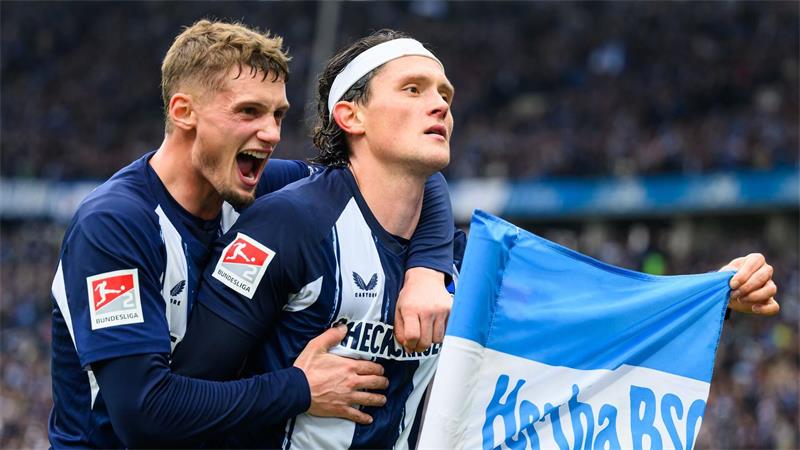 Reese von Unmut nach Wechsel zu VfL Wolfsburg getroffen Bei Hertha BSC war Fabian Reese (r) eine Identifikationsfigur. (Archivbild)