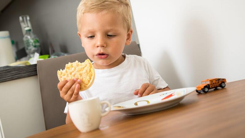 Lecker und gesund: Vegetarisch essen als Familie Bei Kindern ganz besonders auf eine ausgewogene Ernährung achten.