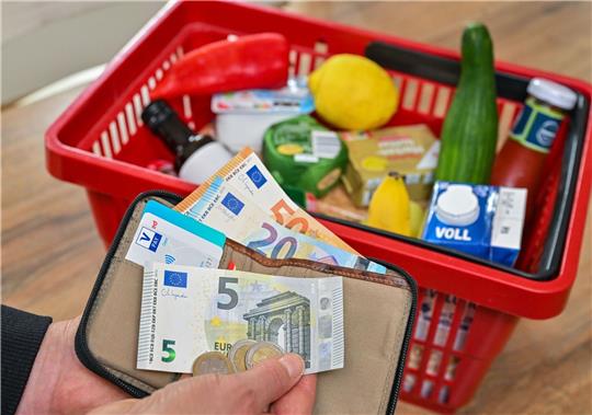 Bei Lebensmitteln planen deutlich weniger Unternehmen Preiserhöhungen.