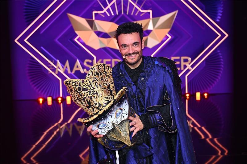 Bei «The Masked Singer» ist ein weiteres «Mysterium» gelöst: Der Sänger, Entertainer und TV-Moderator Giovanni Zarrella lüftete in der ProSieben-Show am Samstagabend die neu eingeführte Maske mit wechselnden Besitzern.