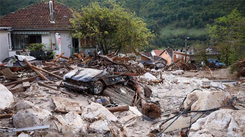 Bei Überschwemmungen und Erdrutschen in Bosnien-Herzegowina kamen mindestens 16 Menschen ums Leben.