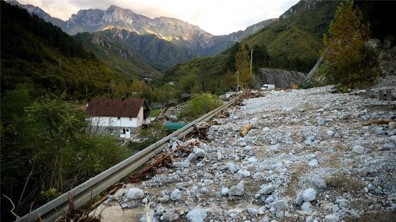 Bei Überschwemmungen und Erdrutschen in Bosnien-Herzegowina kamen mindestens 16 Menschen ums Leben.