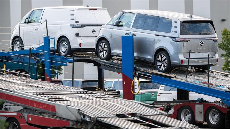 Vorerst letzte Betriebsversammlung – Wo VW jetzt steht Bei Volkswagen in Hannover stand heute das vorerst letzte außerordentliche Treffen zwischen Vorstand und Belegschaft vor möglichen neuen Beschlüssen an.