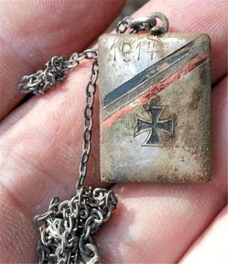 Bei archäologischen Grabungen in der Schanze findet sich dieses Medaillon.