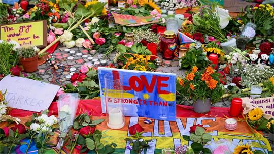 Bei dem Angriff wurde eine Frau getötet, viele weitere verletzt. 