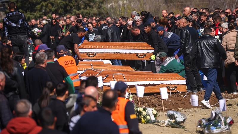 Bei dem Brand im Nachtclub von Kocani in Nordmazedonien kamen 63 Menschen ums Leben. Nun beginnt dazu ein großer Prozess vor Gericht in Skopje.