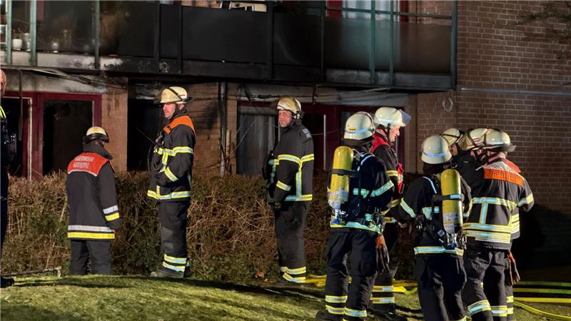 Bei dem Brand in einem Hamburger Pflegeheim kam für einen Mann jede Hilfe zu spät. 