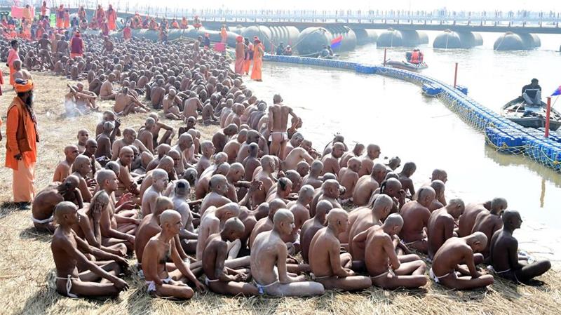 Feuer bei weltgrößtem Pilgerfestival in Indien Bei dem Fest wollen Gläubigen sich von ihren Sünden reinigen und aus dem Kreislauf von Geburt und Tod befreien.