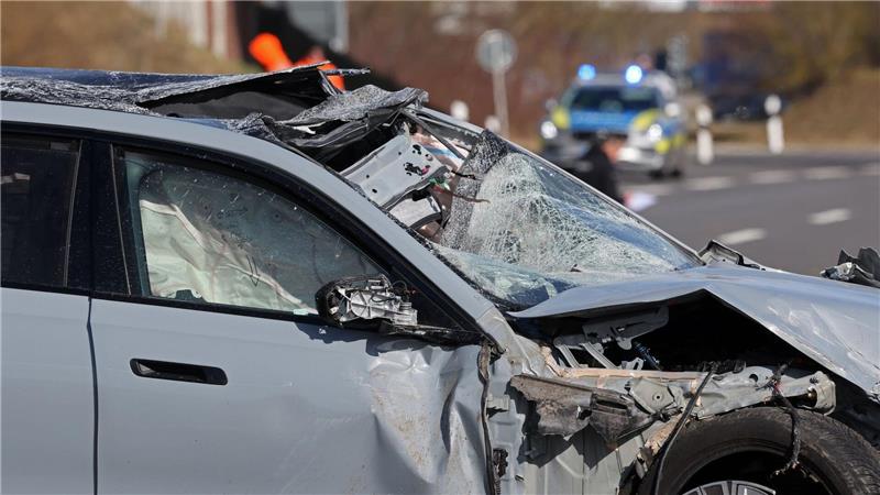 Bei dem Unfall entstand ein hoher Sachschaden. 