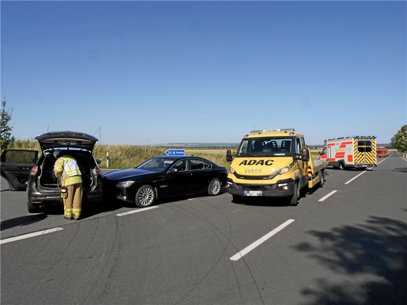 Vorfahrt missachtet: Zwei verletzte Personen nach Auto-Unfall Bei dem Unfall wurden zwei Personen verletzt. Foto: Potthast