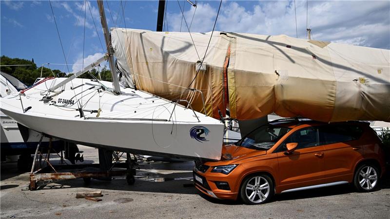 Verletzte durch Sturm an der Adria Bei dem heftigen Sturm bei Split an der Adria gab es 24 Leichtverletzte.