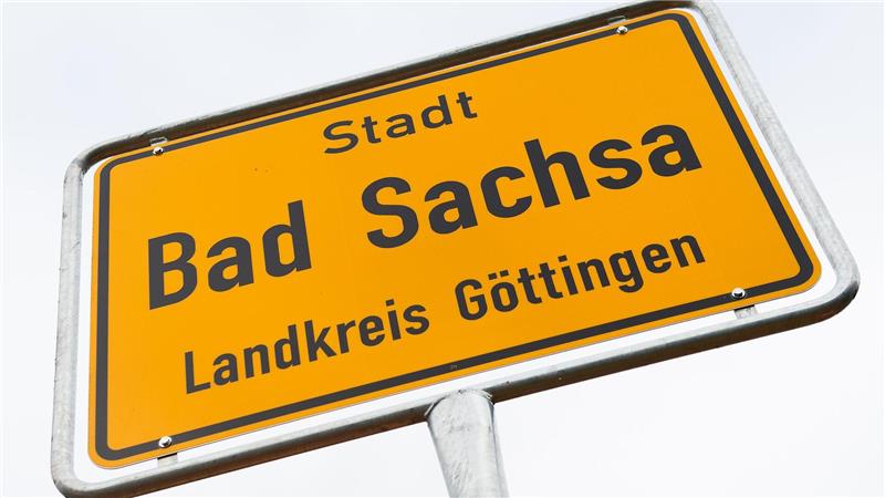 Bei den Ermittlungen wegen Untreue gegen Mitarbeiter der Stadtverwaltung und weitere Verdächtige geht es um einen Schaden in sechsstelliger Höhe.