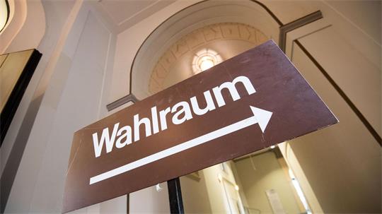 Bei den Kommunalwahlen am Sonntag werden auch 395 sogenannte Hauptverwaltungsbeamte gewählt. (Archivbild)