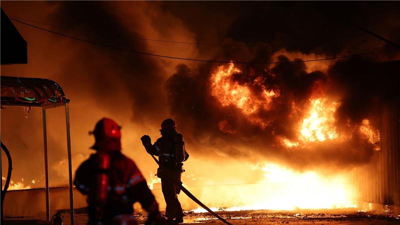 Vier Tote und sechs Verletzte bei Waldbränden in Südkorea Bei den Toten und Verletzten handelt es sich um Feuerwehrleute und Regierungsbeamte.