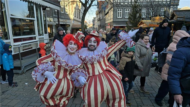 Bei den verkaufsoffenen Sonntagen 2024 wird viel geboten.