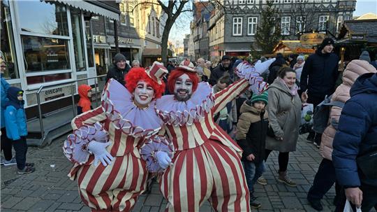 Bei den verkaufsoffenen Sonntagen 2024 wird viel geboten.