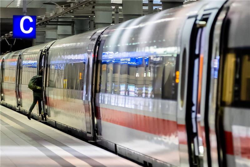 Bei der Bahn gibt es viele neue Verbindungen.