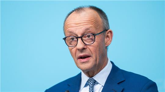 Bei der CDU-Pressekonferenz nach den Strategieberatungen der engsten CDU-Spitze geht es auch um die umstrittenen „Stadtbild„- Äußerungen von Kanzler und CDU-Chef Friedrich Merz. 