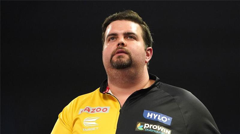 Nach WM-Aus: Darter Clemens berichtet von Hass-Nachrichten Bei der Darts-WM in London flog Gabriel Clemens in der zweiten Runde raus.