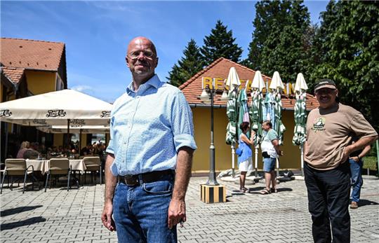 Bei der "Deutschsprachigen Gemeinschaft" sind immer wieder bekannte Vertreter der rechten Szene zu Gast – wie Andreas Kalbitz, Ex-Chef der AfD Brandenburg. Foto: Reto Klar