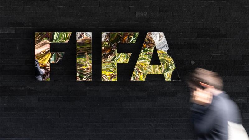 Infantino hält Gegner im FIFA-Zoff hin: „Dünne“ Antworten Bei der FIFA-Sitzung trafen Präsident Infantino und seine Gegner aufeinander.