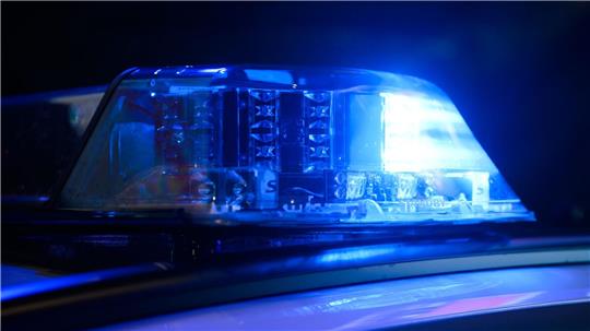 Bei der Fahndung nach dem 35-Jährigen bittet die Polizei die Bevölkerung um Mithilfe. (Symbolbild)