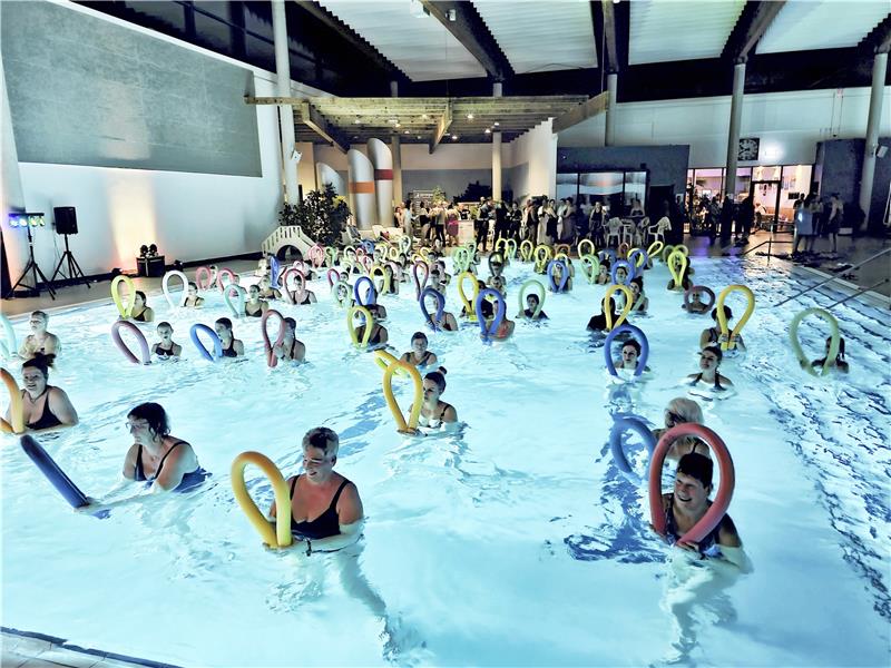 Bei der „Ladies Night“ gehört das Aquantic den Frauen. Sollte es mehr Exklusiv-Angebote für weibliche Badegäste geben? Archivfoto: Sowa