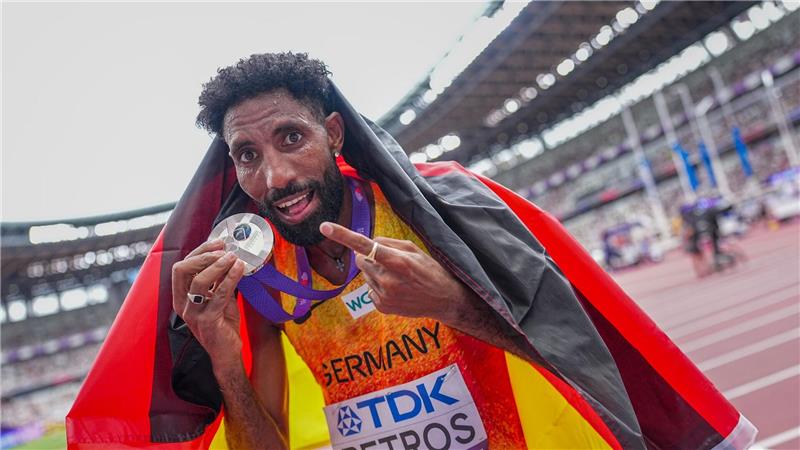 Bei der Leichtathletik-WM bejubelte Amanal Petros Silber im Marathon. (Archivbild)